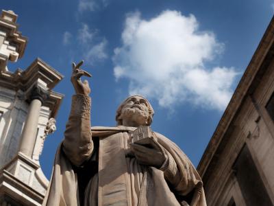 Statua ottocentesca raffigurante Sant'Everio