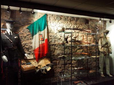 MUSEO STORICO DELLO SBARCO IN SICILIA, divise militari storiche