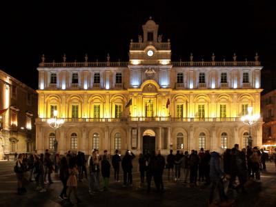 PALAZZO DELL'UNIVERSITA', veduta serale