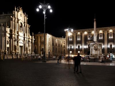 PIAZZA DUOMO, veduta serale