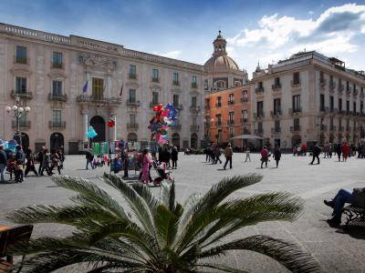 PIAZZA UNIVERSITA', Palazzo San Giuliano