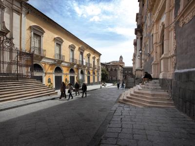 Veduta verso l'arco di san Benedetto